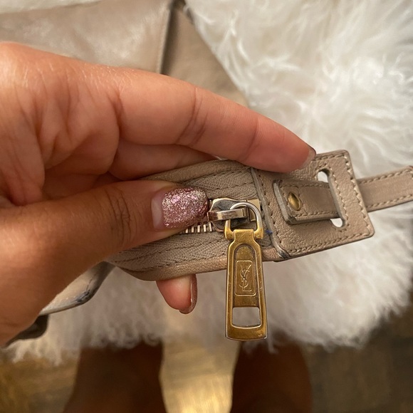 Authentic Yves Saint Laurent Y-Cabas Bag - Picture 8 of 8